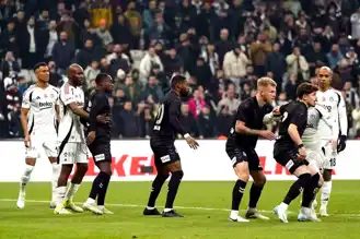Beşiktaş-Samsunspor: İlk Yarıda Gol Yok!