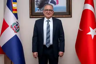 Büyükelçi Lora'dan Yılın En İyi Fotoğrafları Seçimi
