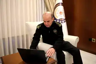 Denizli Emniyet Müdürü, AA'nın "Yılın Kareleri"ni Seçti