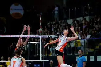 Eczacıbaşı Dynavit, VakıfBank'ı Devirecek Güçte!
