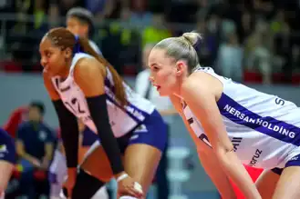 Fenerbahçe, Vakıfbank'ı 3-1 Yendi, Lider Oldu!