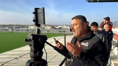 Eskil'de Komik Futbol Sunucusu
