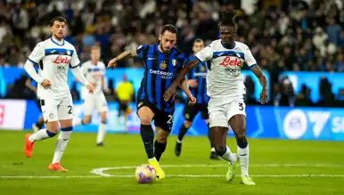 Hakan Çalhanoğlu'nun Inter'i Finalde!