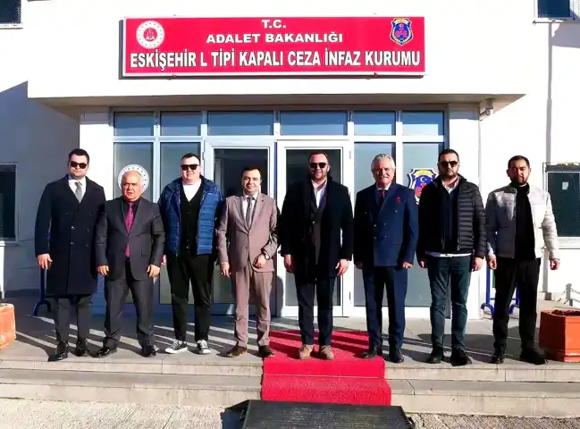 Eskişehirspor, Cezaevlerini Ziyaret Etti!