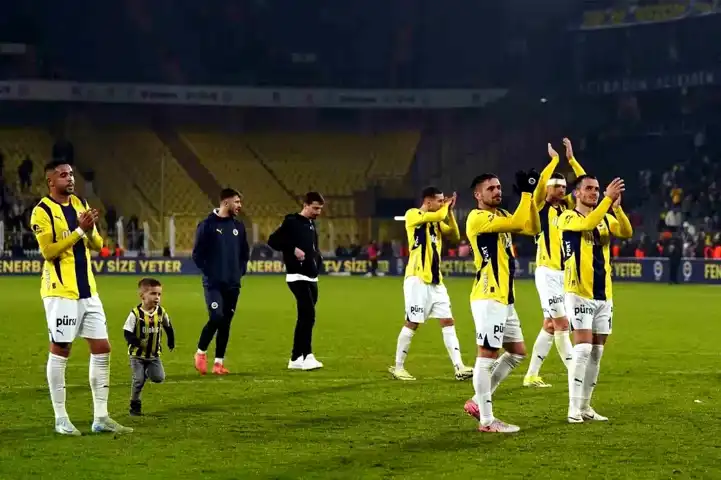 Fenerbahçe, Başakşehir'i Evinde 3-1 Yendi!