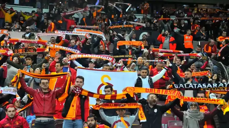 Galatasaray, Şampiyonlar Ligi'nden Puan Almadan Ayrıldı