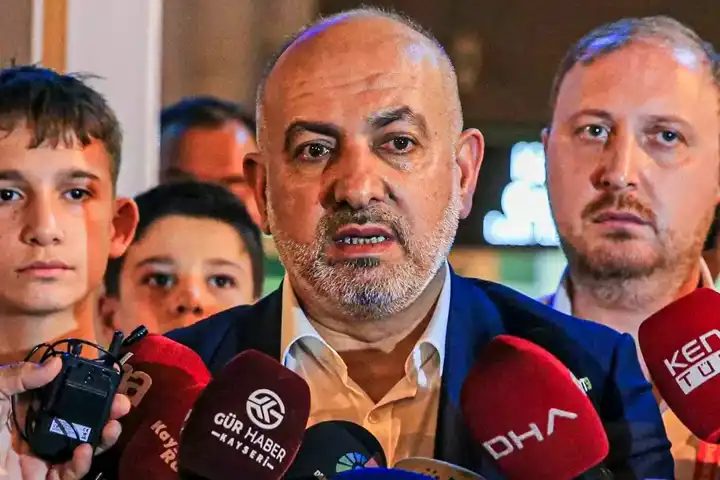 Kayserispor Başkanı Çamlı, Galatasaray Maçından Sonra İstifa Etti!