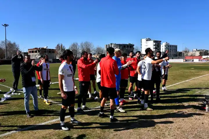 Siverek'te BAL Maçı Kavgası: 4 Yaralı!
