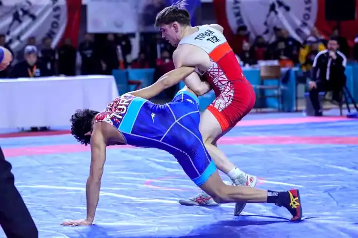 U23 Serbest Güreş Şampiyonası'nda Ankara Keçiören Birinci